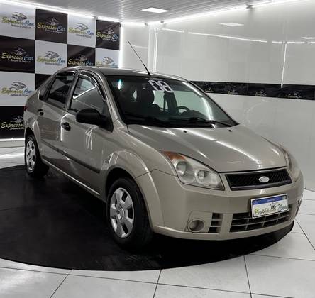 FORD FIESTA 1.0 MPI FIRST SEDAN 8V FLEX 4P MANUAL FORD FIESTA 1.0 MPI FIRST SEDAN 8V FLEX 4P MANUAL